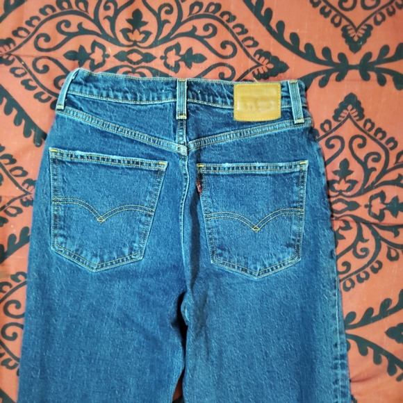 Vtg Levis 90s/Y2K 70s High Slim Straight Blue Denim Mom Jeans - Picture 11 of 16